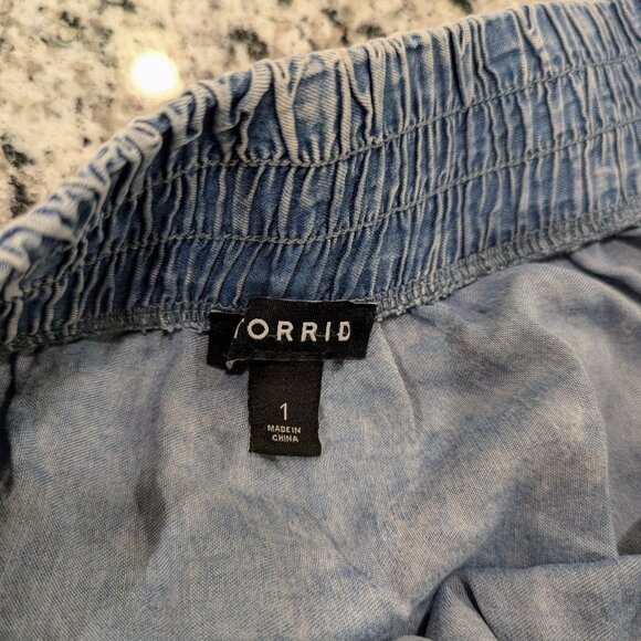 TORRID Chambray Ruffle Hem Skirt 1/1X/14-16 SUPER SOFT Flowy Faded Denim-Look - Picture 5 of 9
